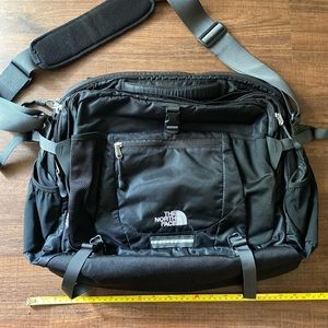 The North Face Offsite Messenger Bag